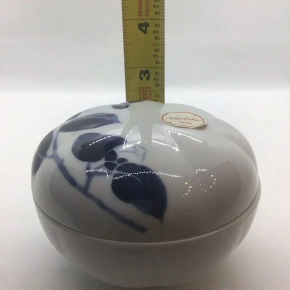 Noritake Japanese Porcelain Covered Trinket Dish Blue Leaves Jewelry box - Picture 5 of 6